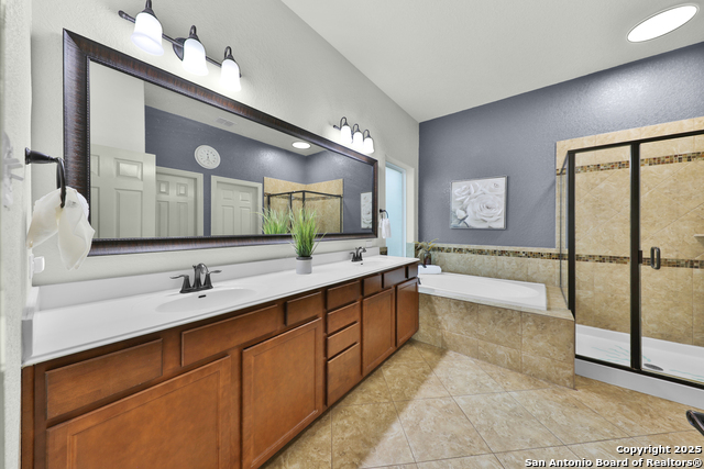 Image 25 of 52 For 10811 Newcroft