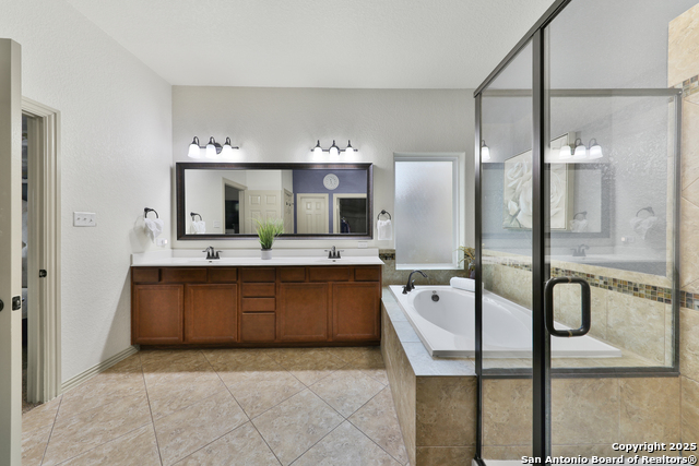 Image 27 of 52 For 10811 Newcroft