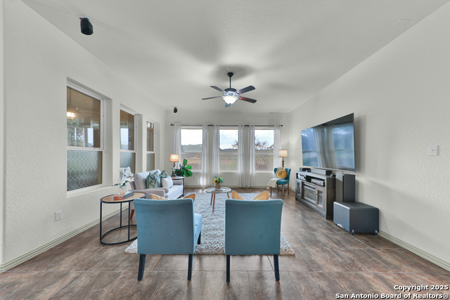 Image 28 of 52 For 10811 Newcroft