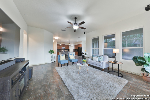 Image 31 of 52 For 10811 Newcroft