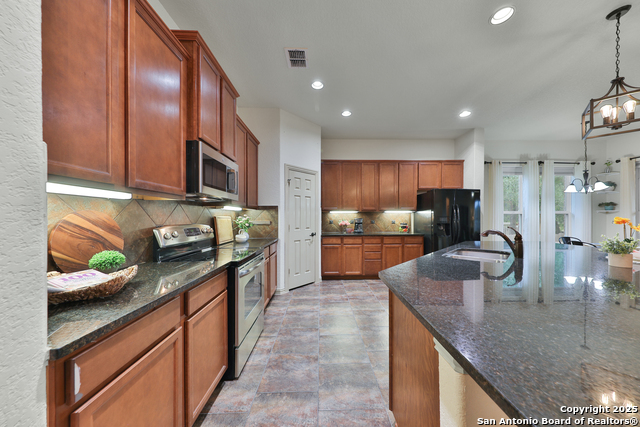 Image 35 of 52 For 10811 Newcroft