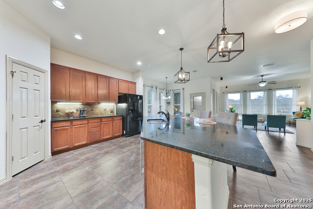 Image 36 of 52 For 10811 Newcroft