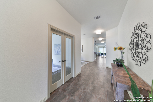 Image 7 of 52 For 10811 Newcroft