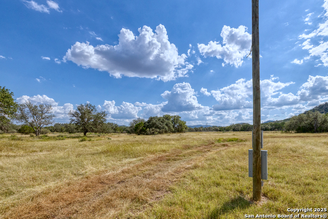 Listing photo id 12 for 2554 Cr 380  