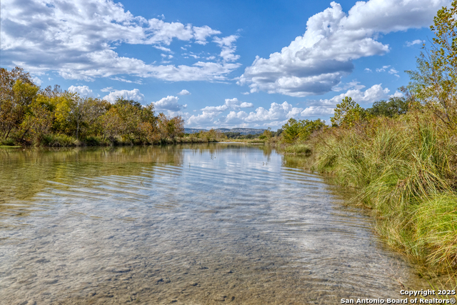 Listing photo id 18 for 2554 Cr 380  