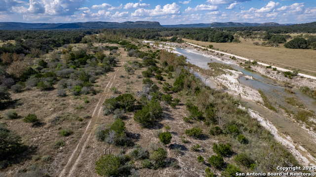 Listing photo id 26 for 2554 Cr 380  