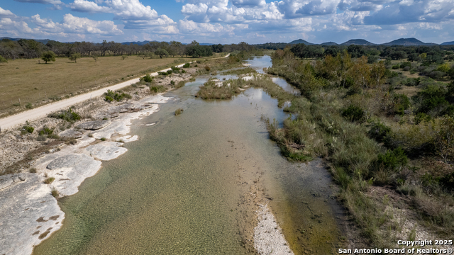 Listing photo id 33 for 2554 Cr 380  