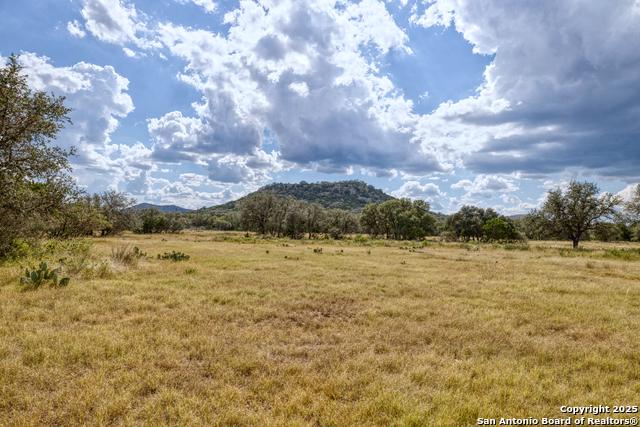 Listing photo id 6 for 2554 Cr 380  