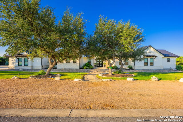 Listing photo id 37 for 121 Center Oaks Court