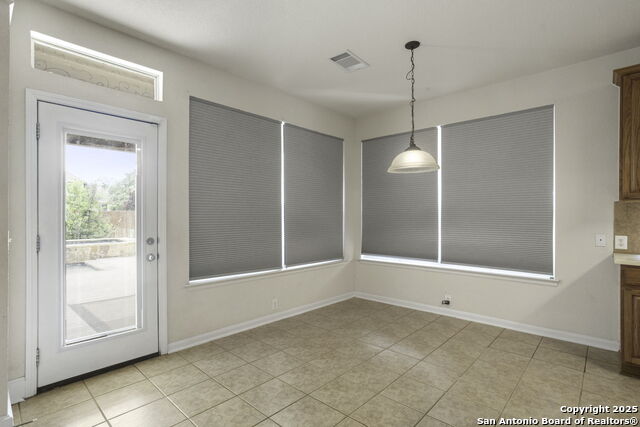 Listing photo id 22 for 819 Steubing Oaks