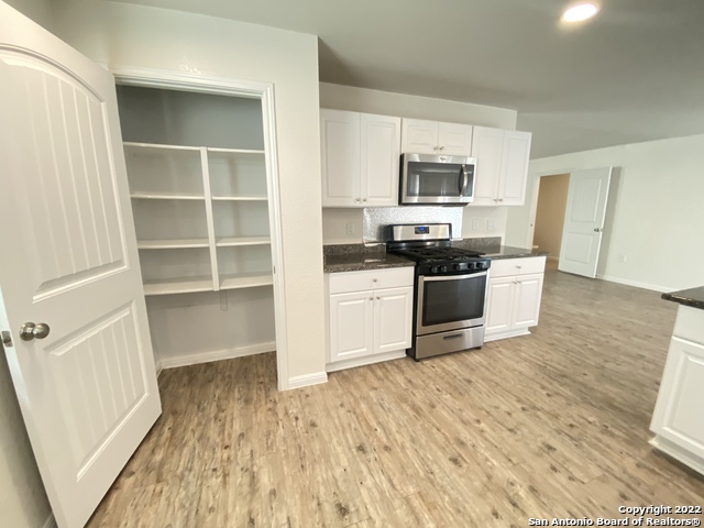 Image 8 of 21 For 10531 Legacy Cove