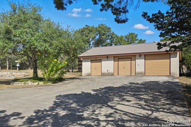 Listing photo id 4 for 31822 High Ridge Dr.