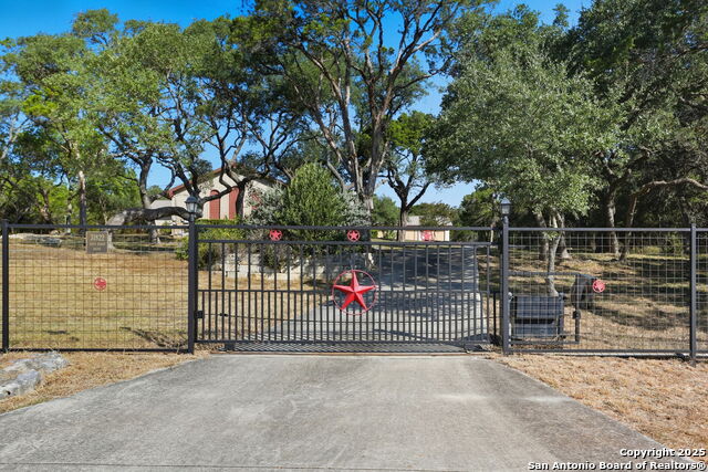 Listing photo id 5 for 31822 High Ridge Dr.