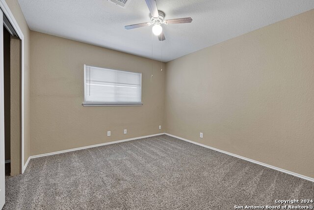 Listing photo id 8 for 6019 Old Corral