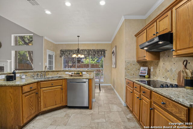 Listing photo id 12 for 12 Weatherford
