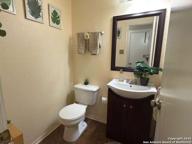 Image 13 of 31 For 6643 Beech Trail