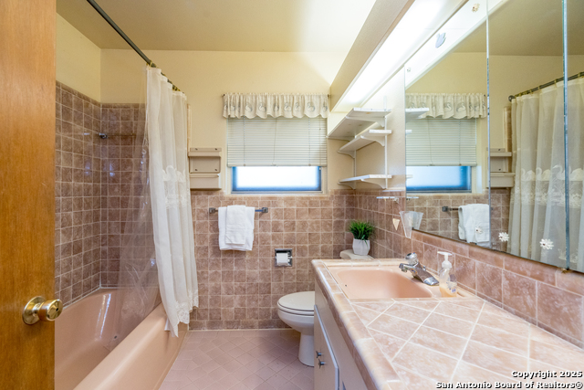 Image 24 of 41 For 8815 Sagebrush