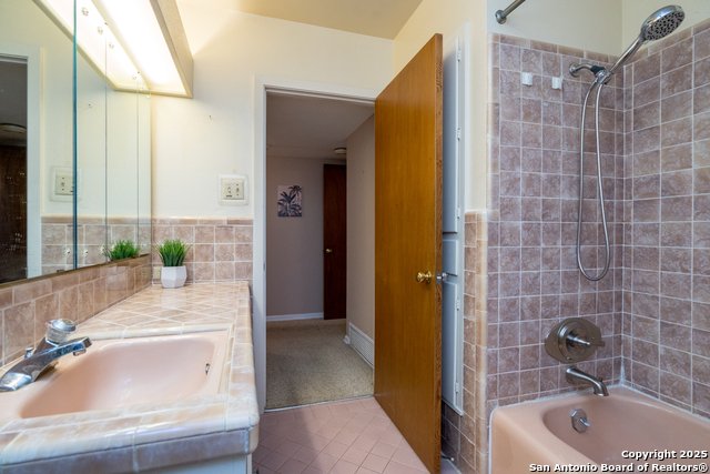 Image 25 of 41 For 8815 Sagebrush