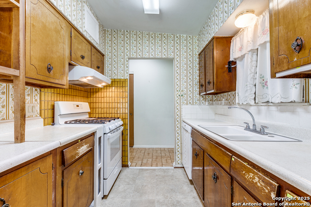 Image 20 of 25 For 1015 Mount Serolod