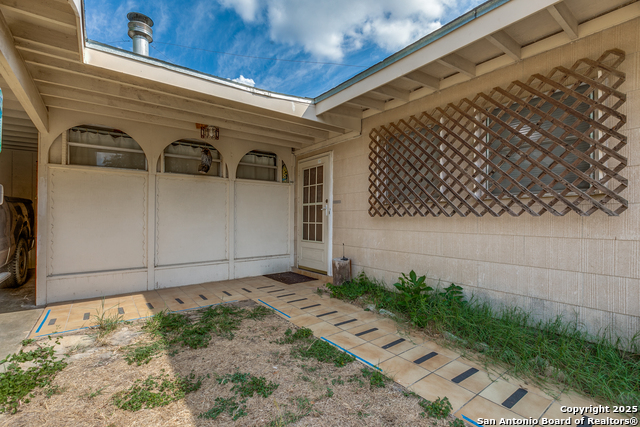 Image 23 of 25 For 1015 Mount Serolod