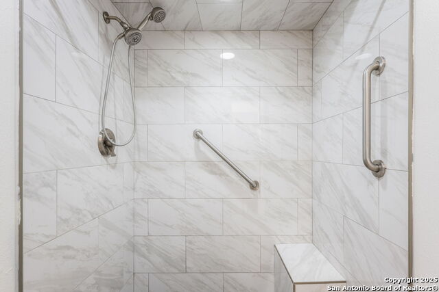 Image 18 of 25 For 11613 Whisper Valley