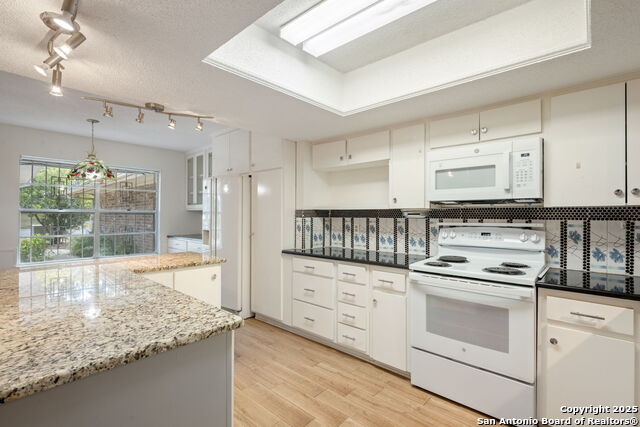 Image 8 of 25 For 11613 Whisper Valley