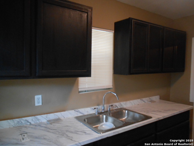 Image 7 of 32 For 2051 Martin Luther King