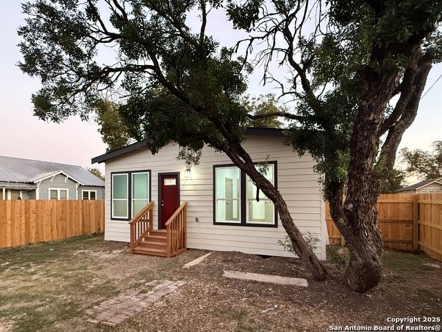 Image 31 of 38 For 1048 Gibbs