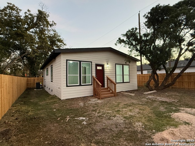 Image 33 of 38 For 1048 Gibbs