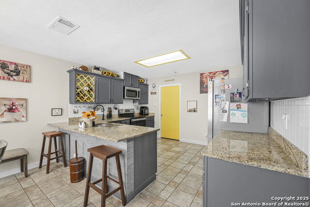 Image 11 of 38 For 11010 Kimes Park Dr