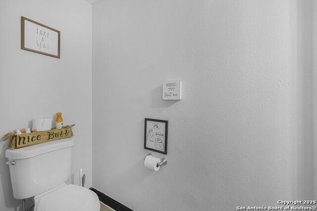 Image 14 of 38 For 11010 Kimes Park Dr