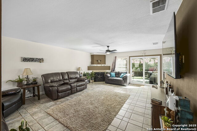 Image 3 of 38 For 11010 Kimes Park Dr