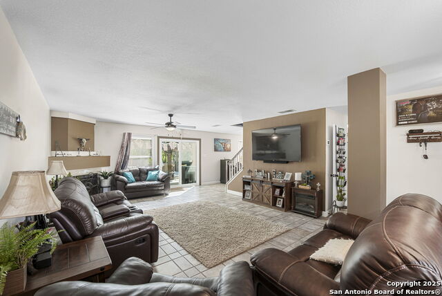 Image 8 of 38 For 11010 Kimes Park Dr