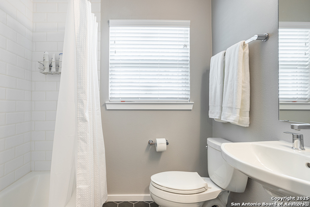 Image 8 of 10 For 414 Trudell  