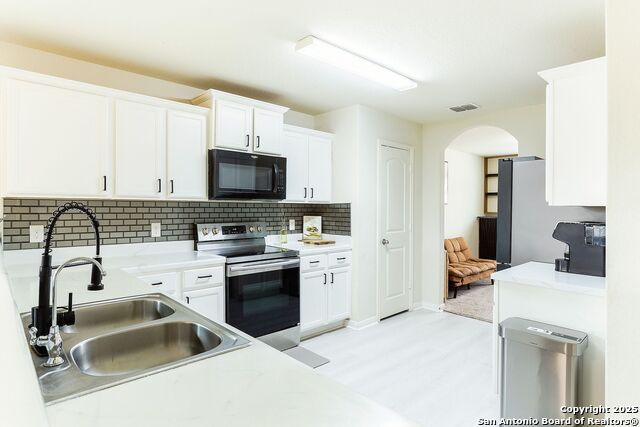 Image 11 of 28 For 2930 Emery  