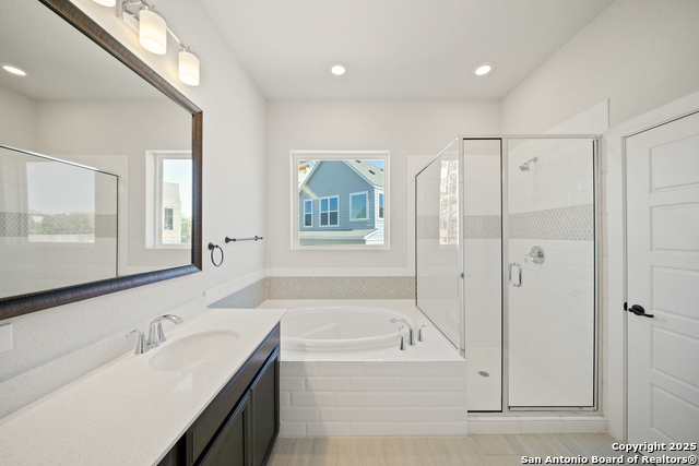 Image 11 of 22 For 5843 Whitby Unit 34