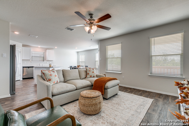 Listing photo id 8 for 11626 Lavendale Spur