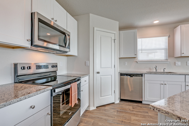 Listing photo id 4 for 11626 Lavendale Spur