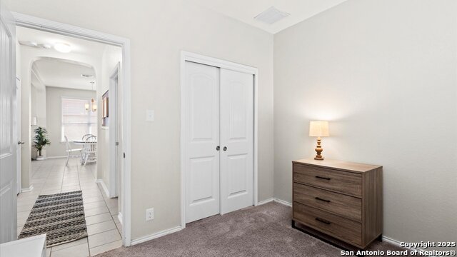 Listing photo id 16 for 428 Kings Way