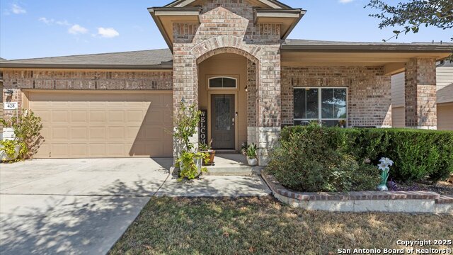 Listing photo id 0 for 428 Kings Way