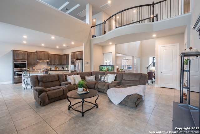 Image 16 of 52 For 6527 Tallow Way