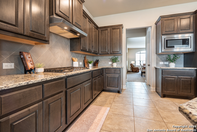 Image 20 of 52 For 6527 Tallow Way