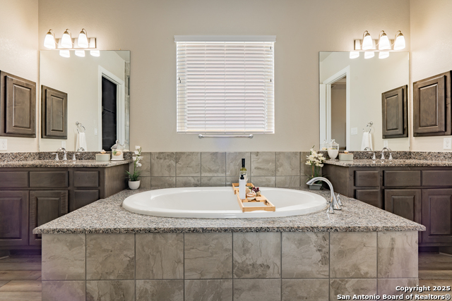 Image 28 of 52 For 6527 Tallow Way