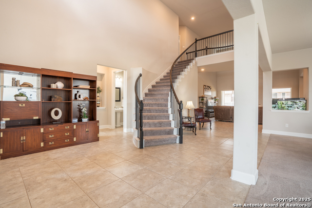 Image 6 of 52 For 6527 Tallow Way