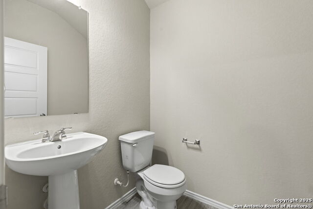 Listing photo id 9 for 161 Sambar Main