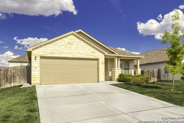 Listing photo id 0 for 161 Sambar Main