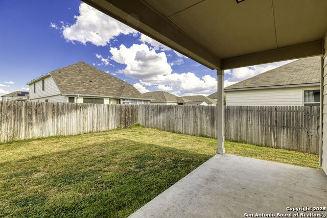 Listing photo id 21 for 161 Sambar Main