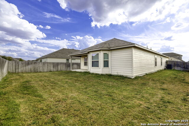 Listing photo id 23 for 161 Sambar Main