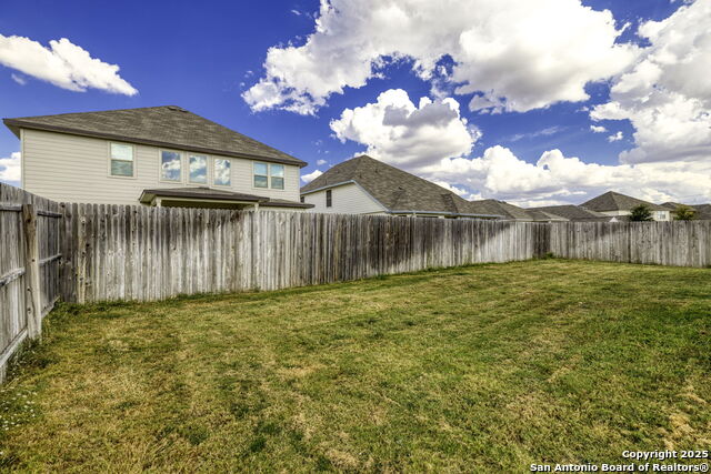 Listing photo id 24 for 161 Sambar Main