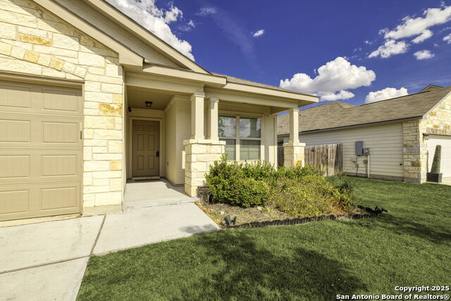 Listing photo id 1 for 161 Sambar Main